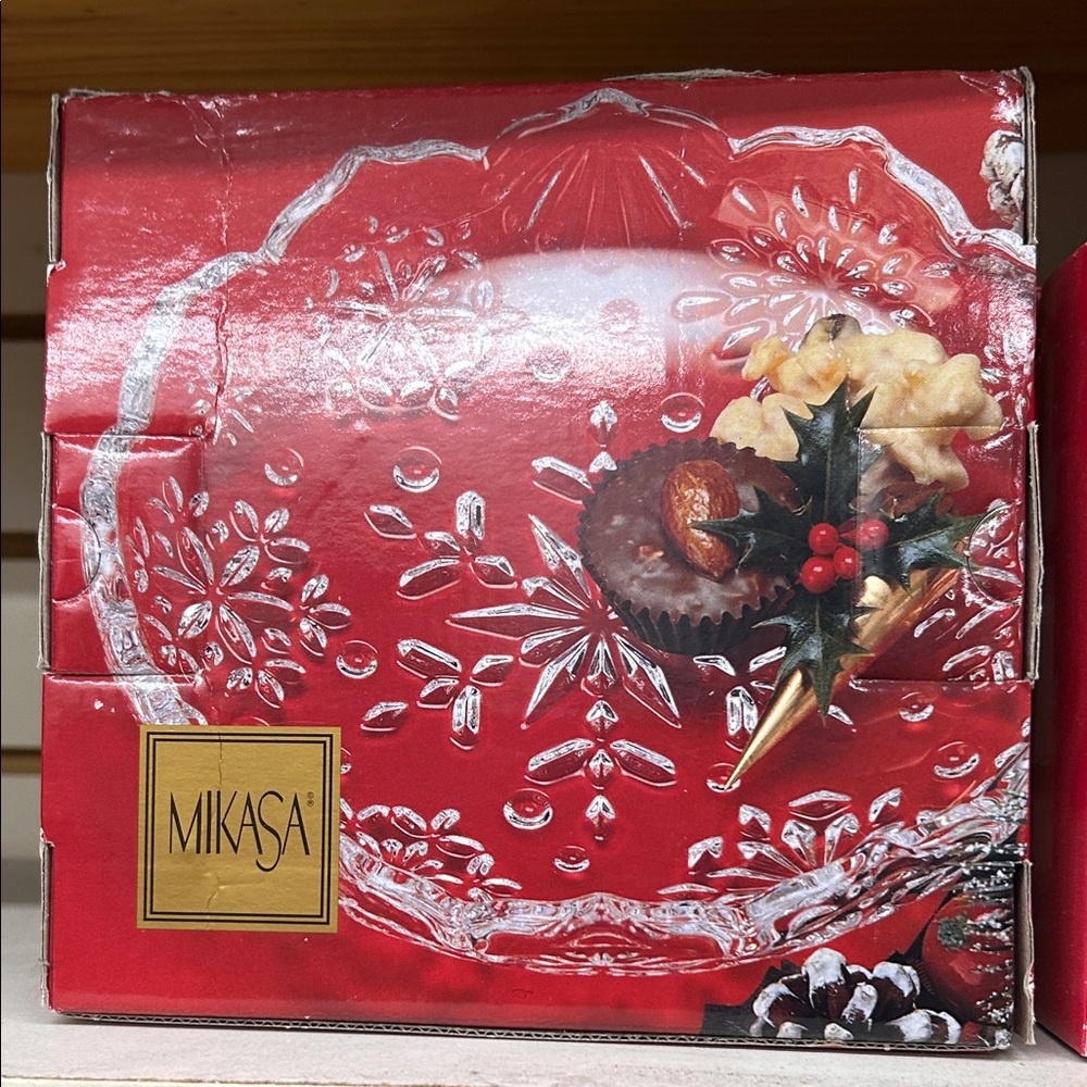 Mikasa Clear Crystal Snowflake Plate